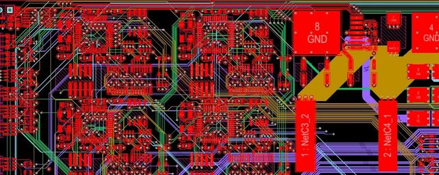 Mehrlagiges PCB-Layout mit differenziellen Paaren und Polygonen
